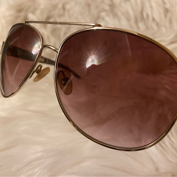 Foster Grant | Aviator Sun Glasses - Picture 2 of 8